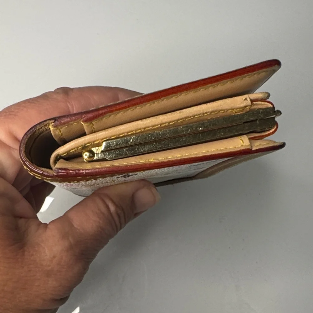 Louis Vuitton White Murakami Monogram Wallet - Picture 4 of 12